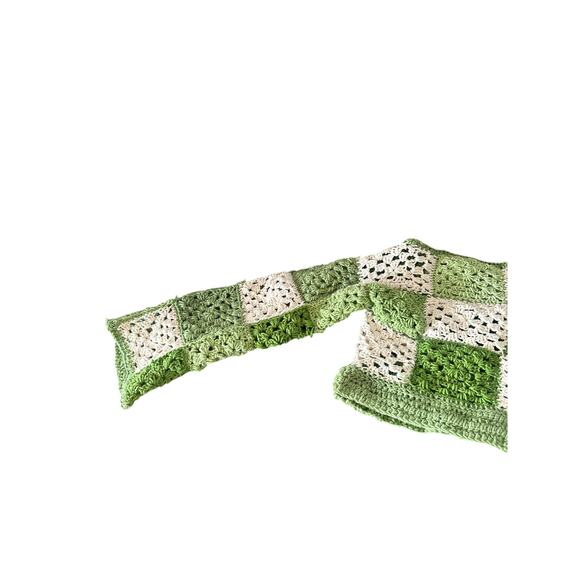 Handmade green crochet sweater - Picture 4 of 7